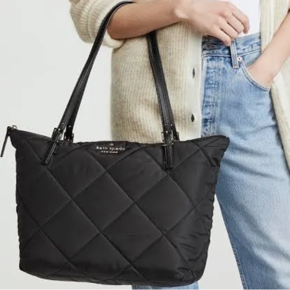 HOST PICK! ❤️Kate Spade quilted shoulder bag